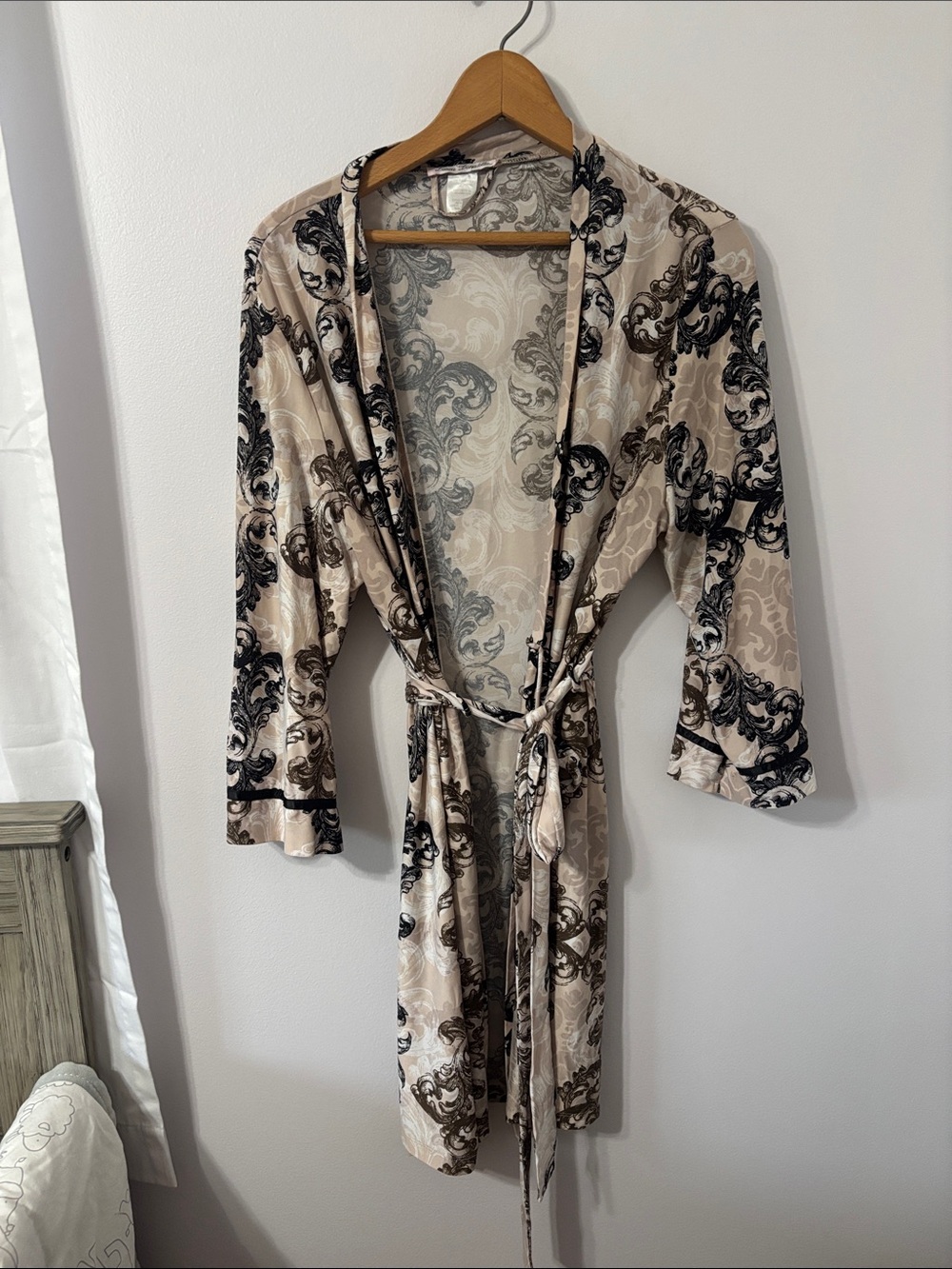 Linea Donatella Beige & Black Printed Tie-Waist Robe